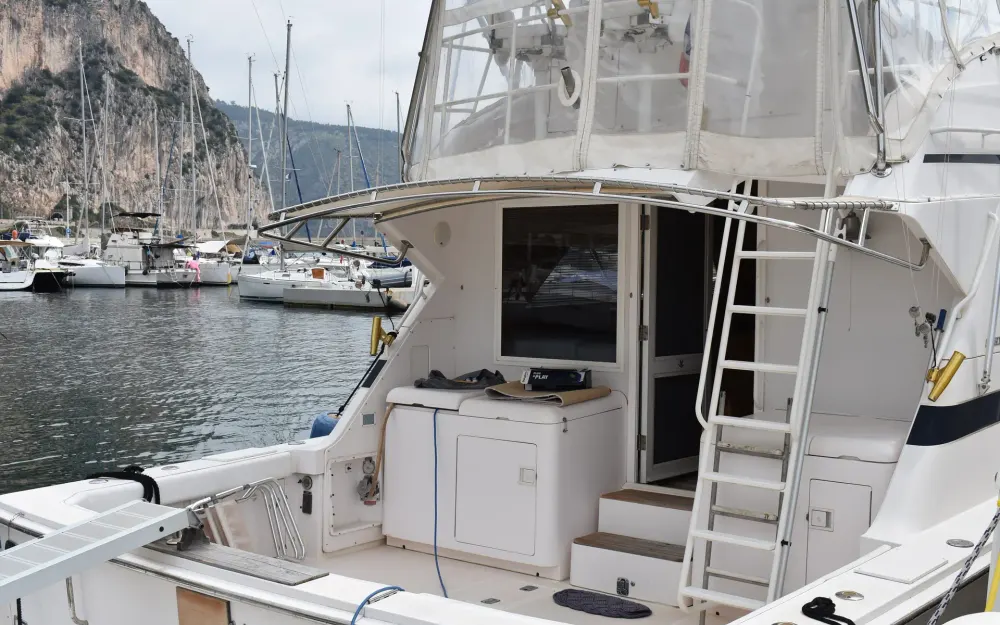 slider 13 Bertram  46 Convertible