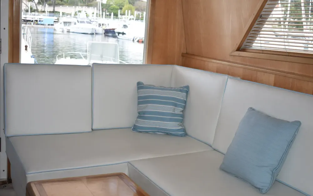slider 18 Bertram  46 Convertible