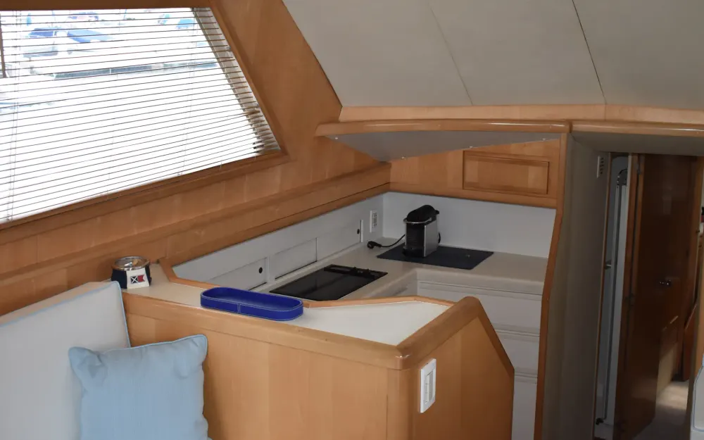 slider 20 Bertram  46 Convertible