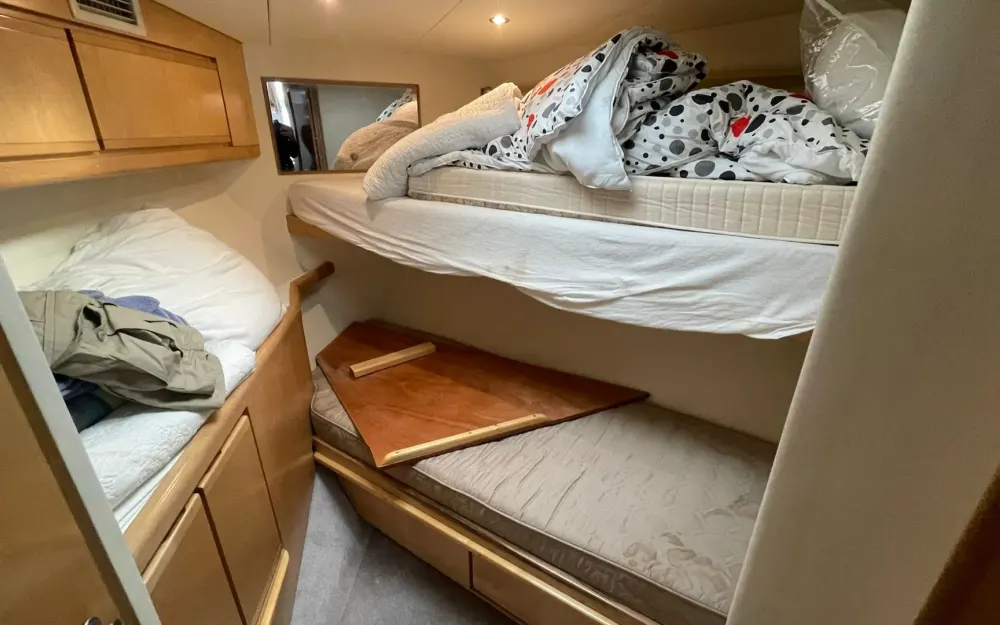 slider 23 Bertram  46 Convertible