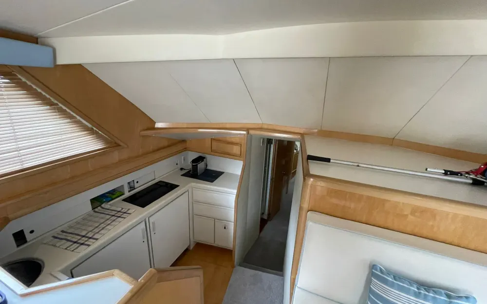 slider 29 Bertram  46 Convertible