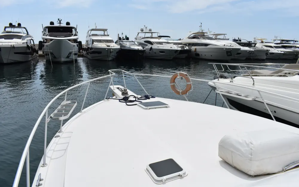 slider 7 Bertram  46 Convertible