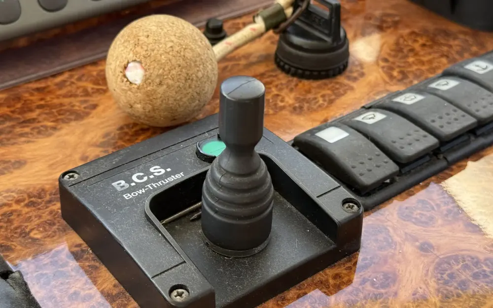 slider 34 Astondoa  46