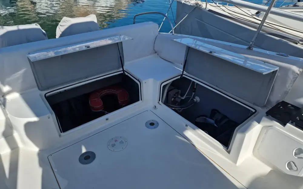 slider 11 Saver  300 Walk Around