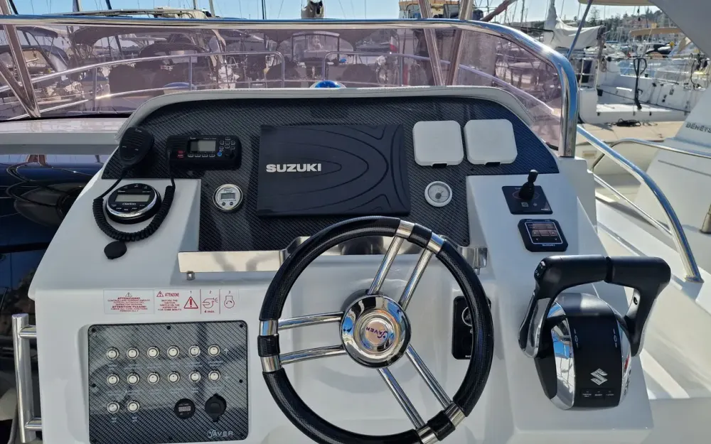 slider 20 Saver  300 Walk Around