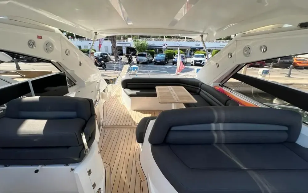 slider 11 Sunseeker Portofino 53