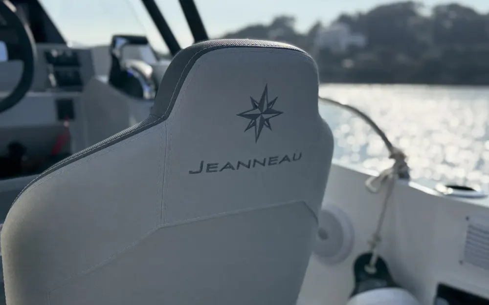 slider 14 Jeanneau Cap Camarat 7.5 WA