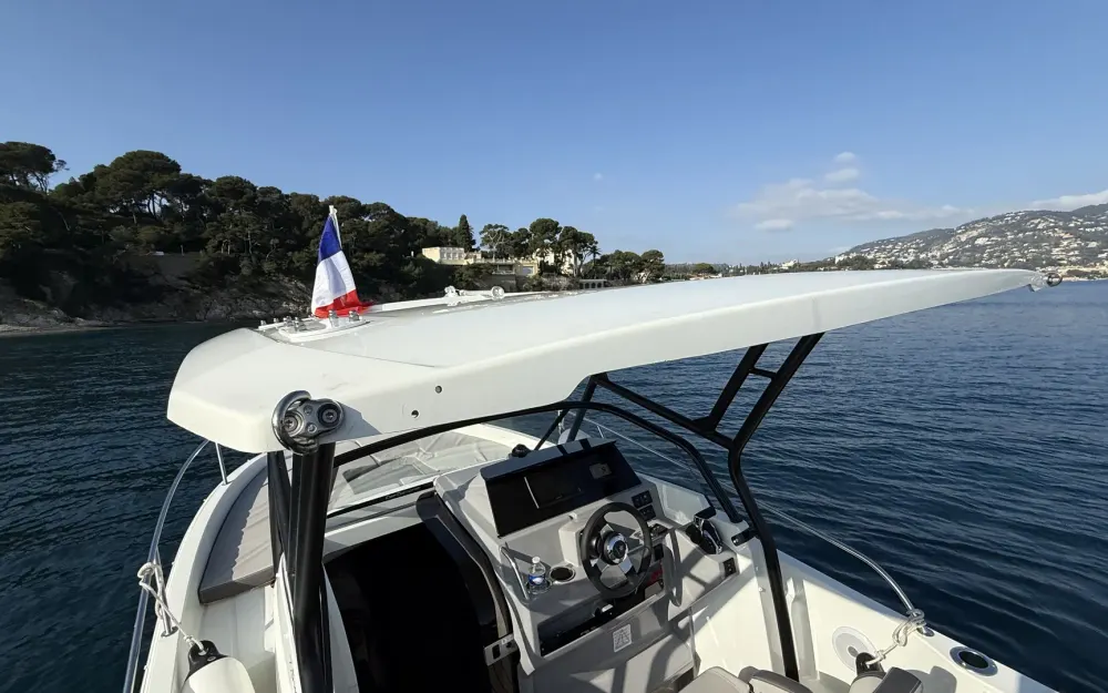 slider 6 Jeanneau Cap Camarat 7.5 WA