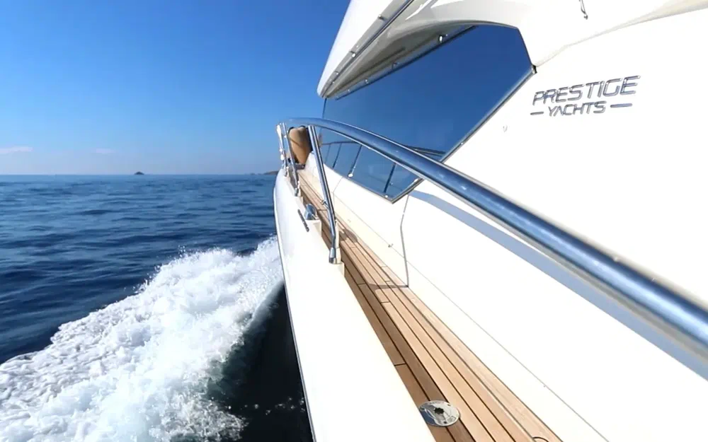 slider 9 Prestige Yachts 620 S