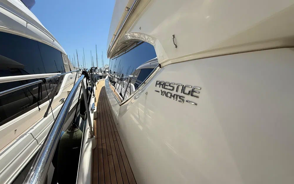 slider 13 Prestige Yachts 620 S