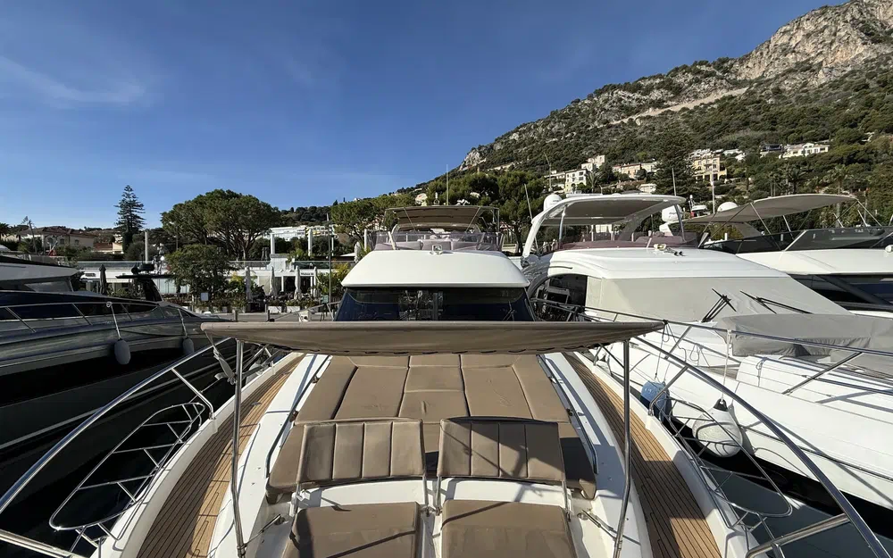 slider 17 Prestige Yachts 620 S