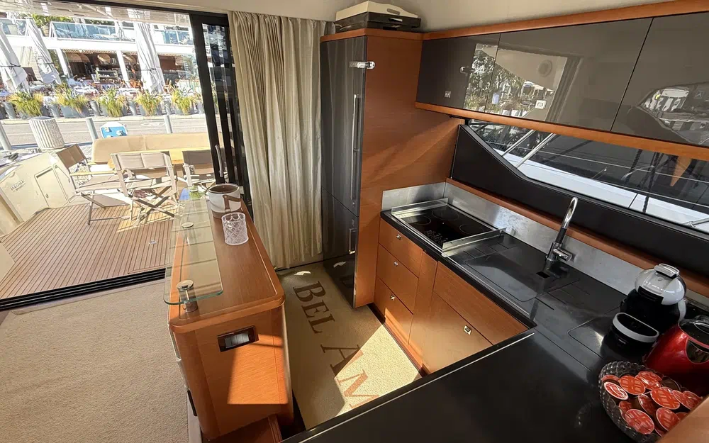 slider 21 Prestige Yachts 620 S
