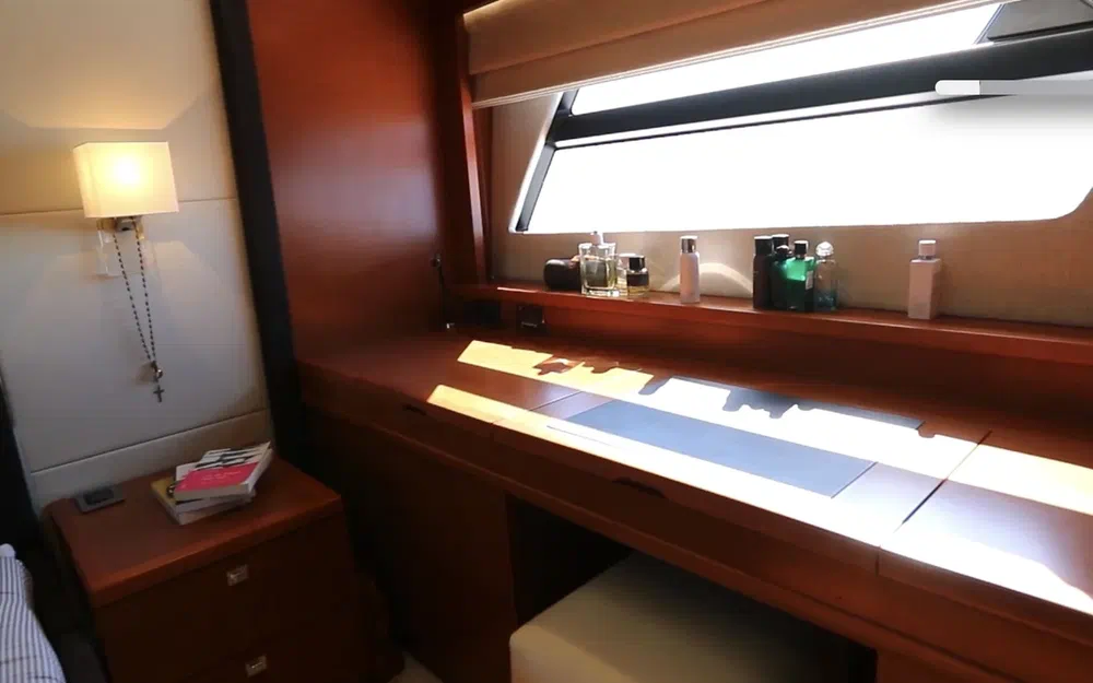 slider 33 Prestige Yachts 620 S