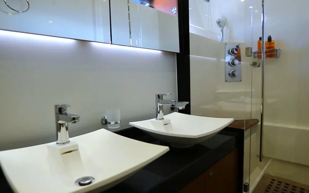 slider 34 Prestige Yachts 620 S