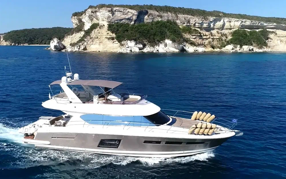 slider 7 Prestige Yachts 620 S