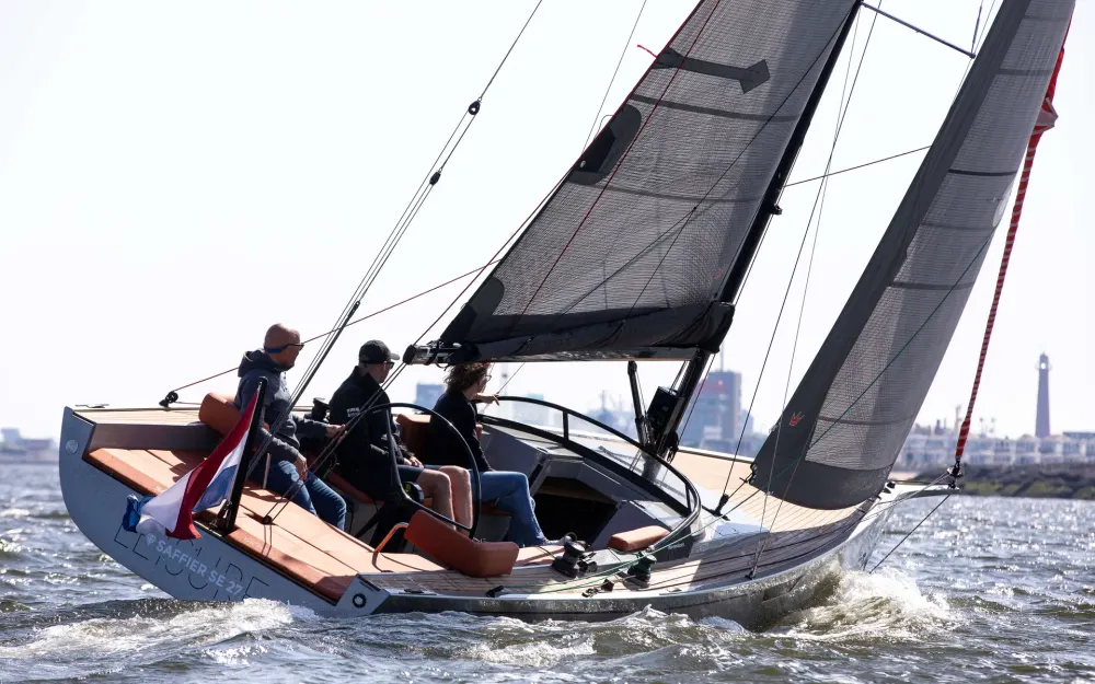 slider 3 Saffier SE 27 Leisure
