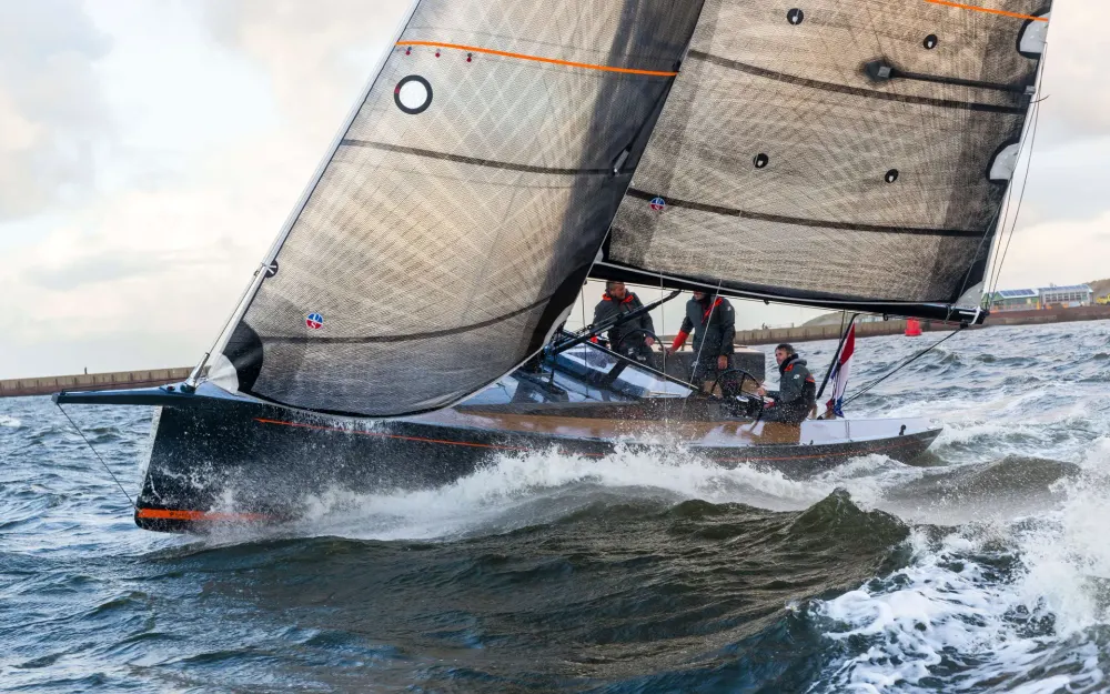 slider 4 Saffier SE 37 Lounge