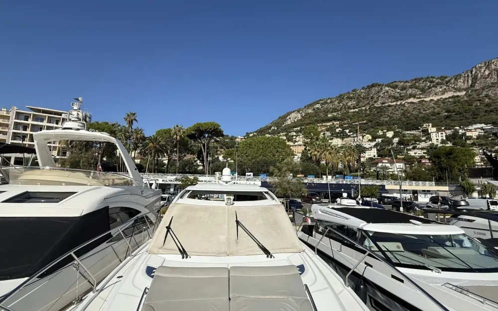 slider 12 Beneteau Gran Turismo 49