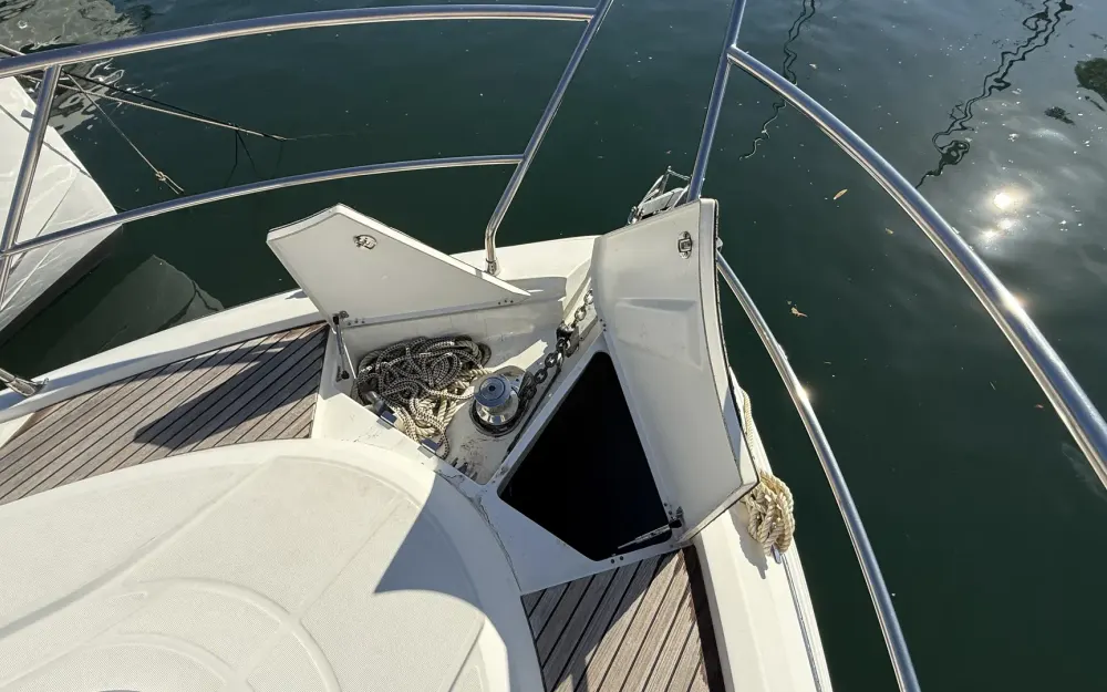 slider 15 Beneteau Gran Turismo 49