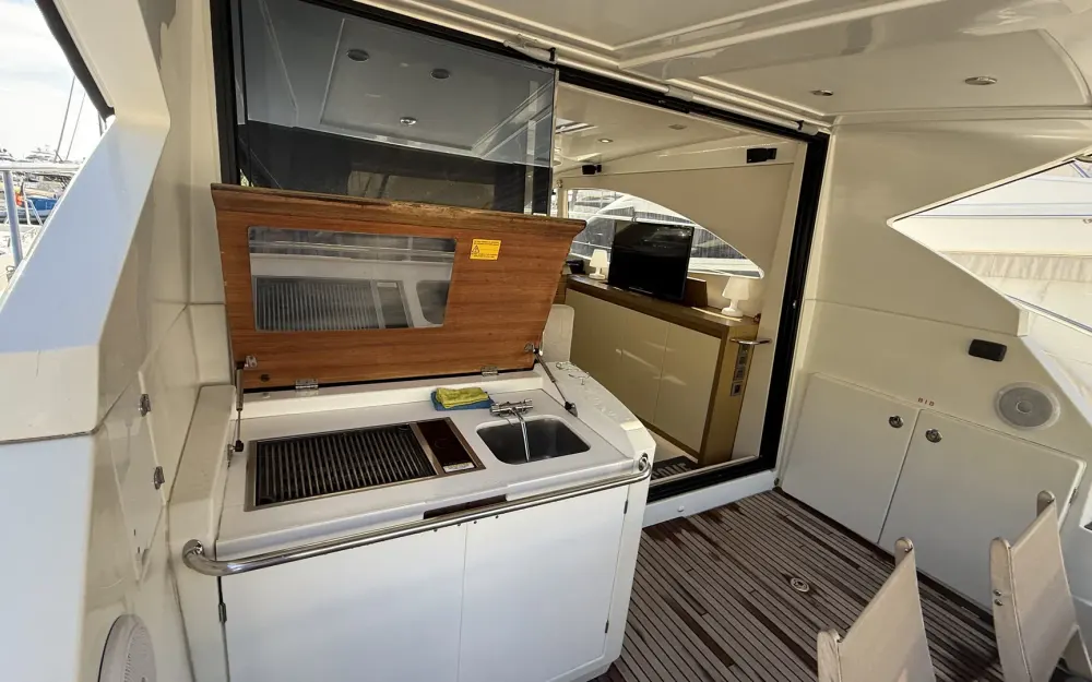 slider 16 Beneteau Gran Turismo 49