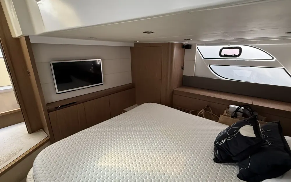 slider 35 Beneteau Gran Turismo 49