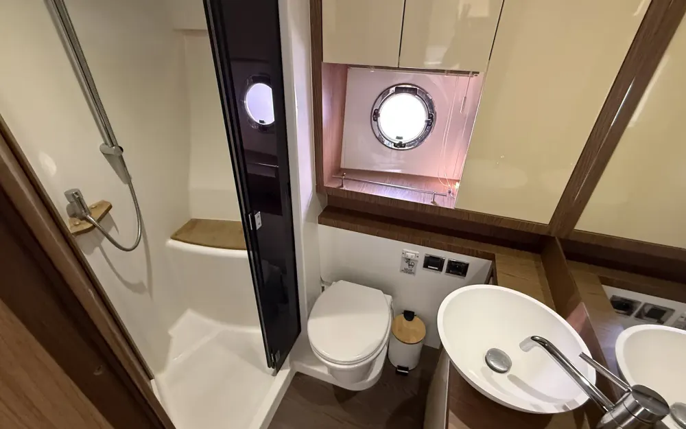 slider 37 Beneteau Gran Turismo 49