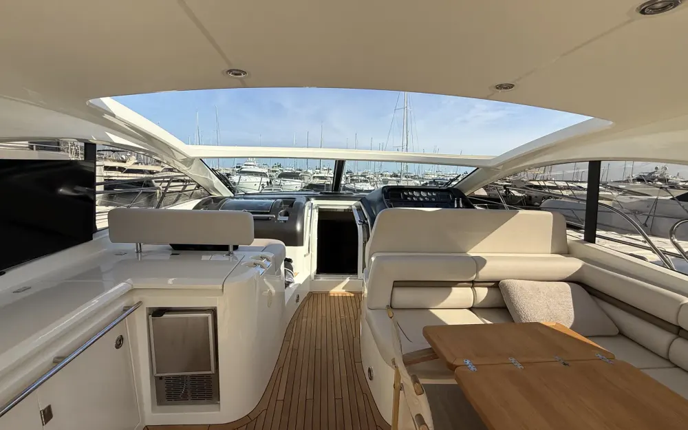 slider 15 Sunseeker Predator 60