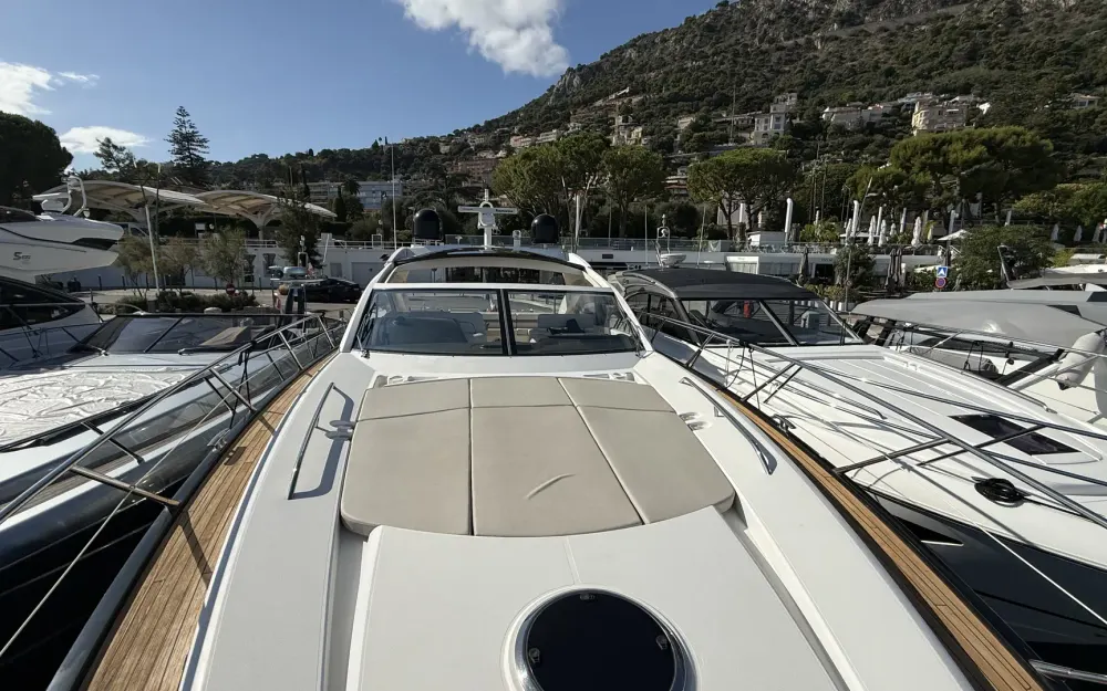 slider 18 Sunseeker Predator 60