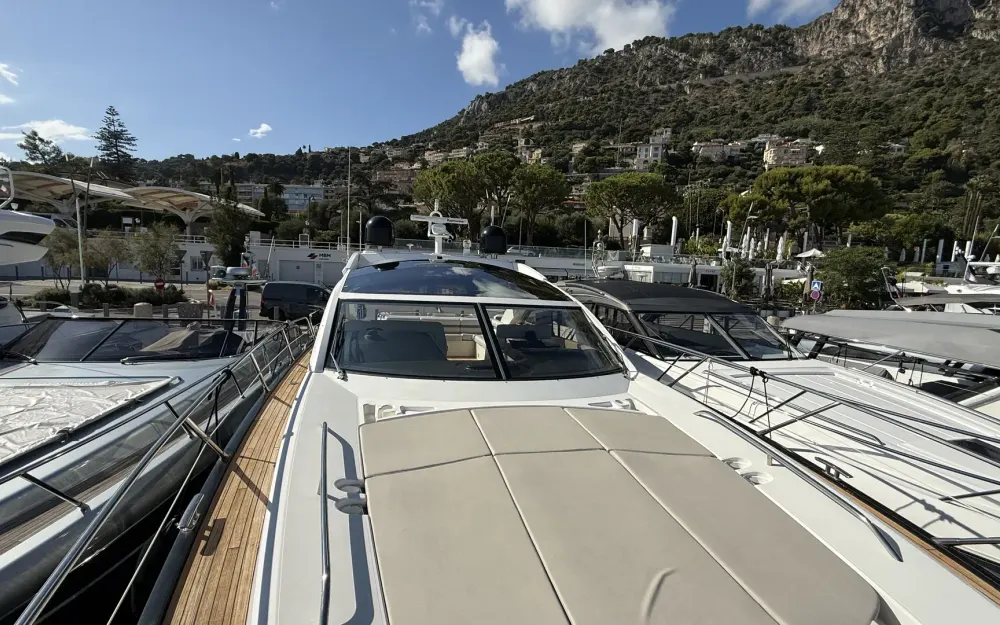 slider 23 Sunseeker Predator 60
