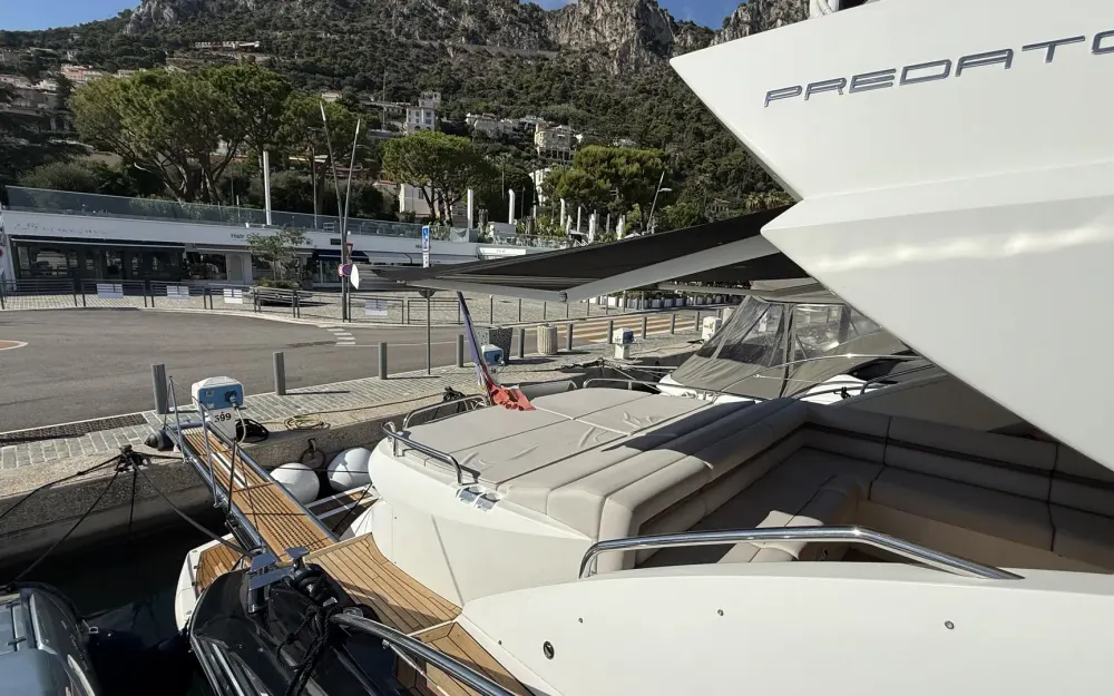 slider 29 Sunseeker Predator 60