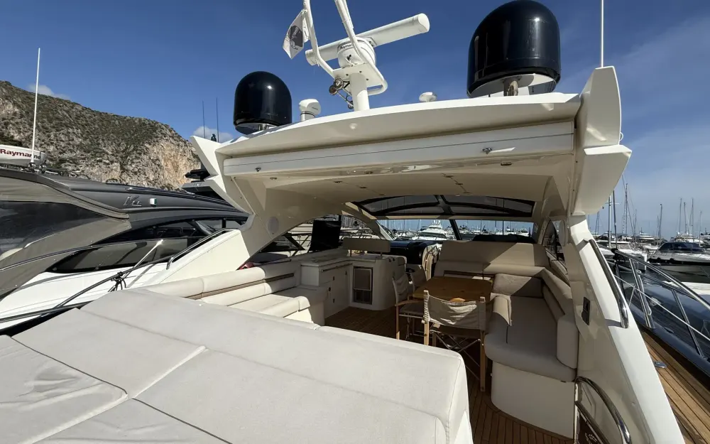slider 3 Sunseeker Predator 60