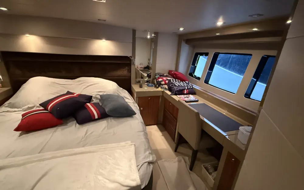 slider 43 Sunseeker Predator 60