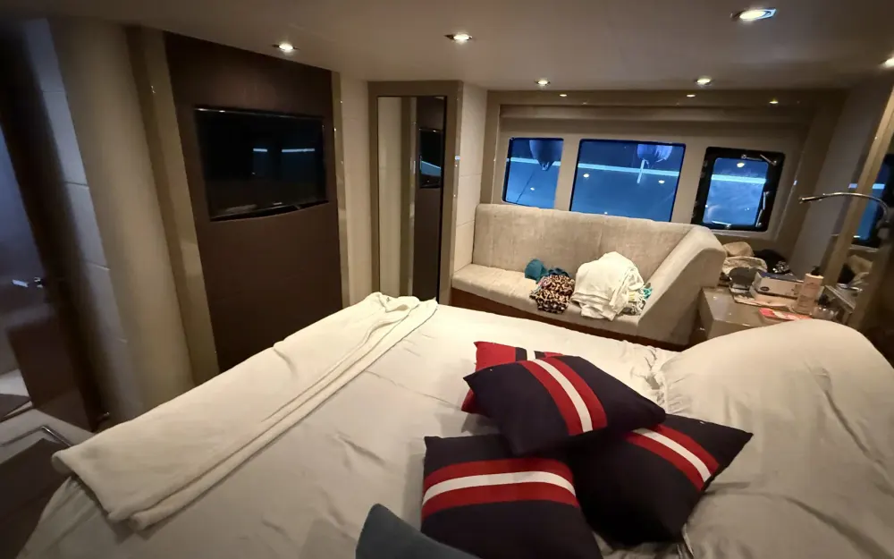 slider 44 Sunseeker Predator 60
