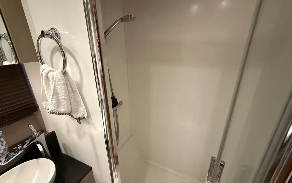 slider 46 Sunseeker Predator 60