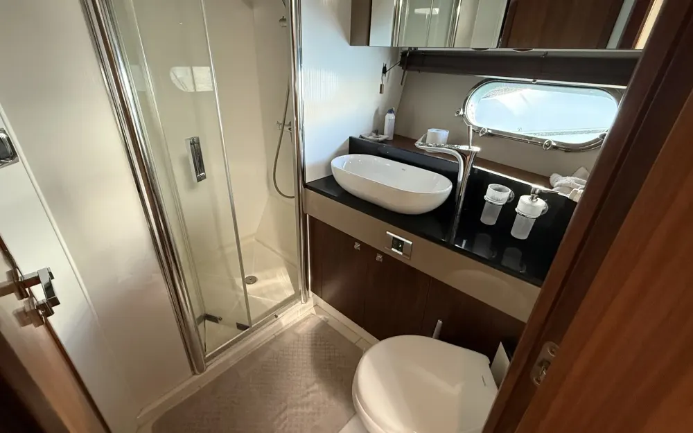 slider 49 Sunseeker Predator 60