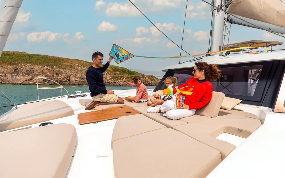 slider 9 Fountaine Pajot Lipari 41
