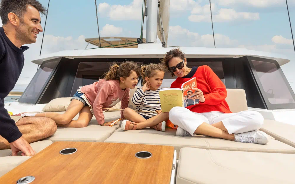slider 10 Fountaine Pajot Lipari 41