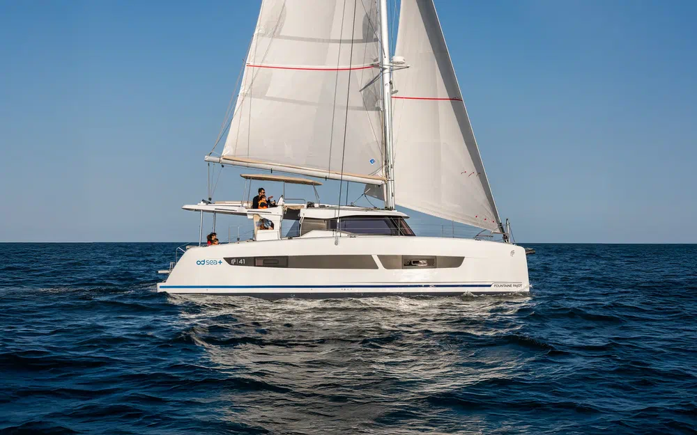 slider 1 Fountaine Pajot Lipari 41
