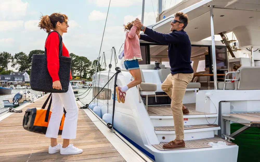 slider 33 Fountaine Pajot Lipari 41