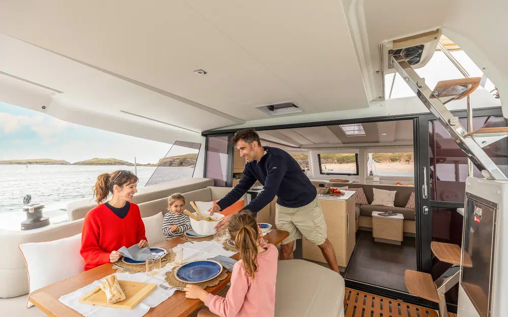 slider 38 Fountaine Pajot Lipari 41
