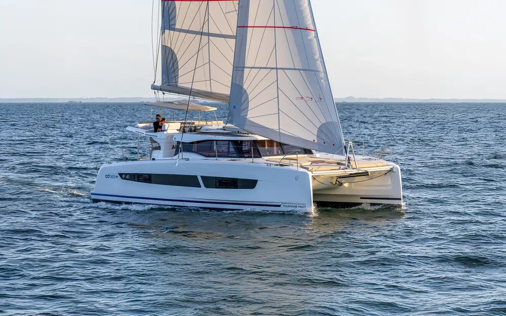 slider 3 Fountaine Pajot Lipari 41