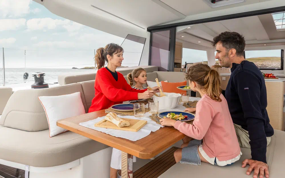 slider 39 Fountaine Pajot Lipari 41