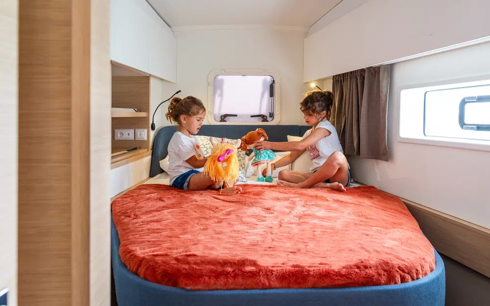 slider 44 Fountaine Pajot Lipari 41