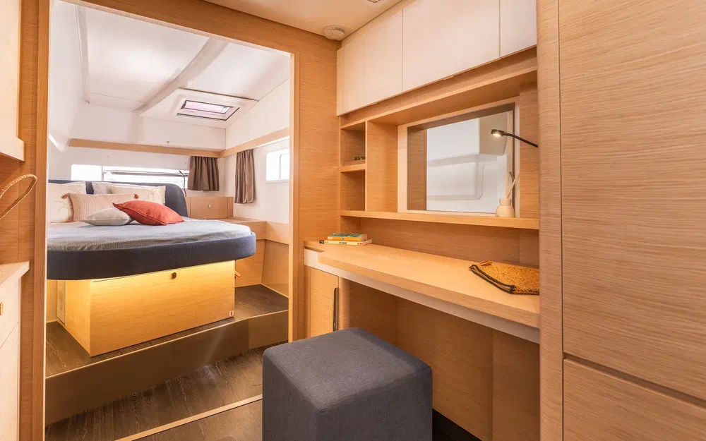 slider 49 Fountaine Pajot Lipari 41