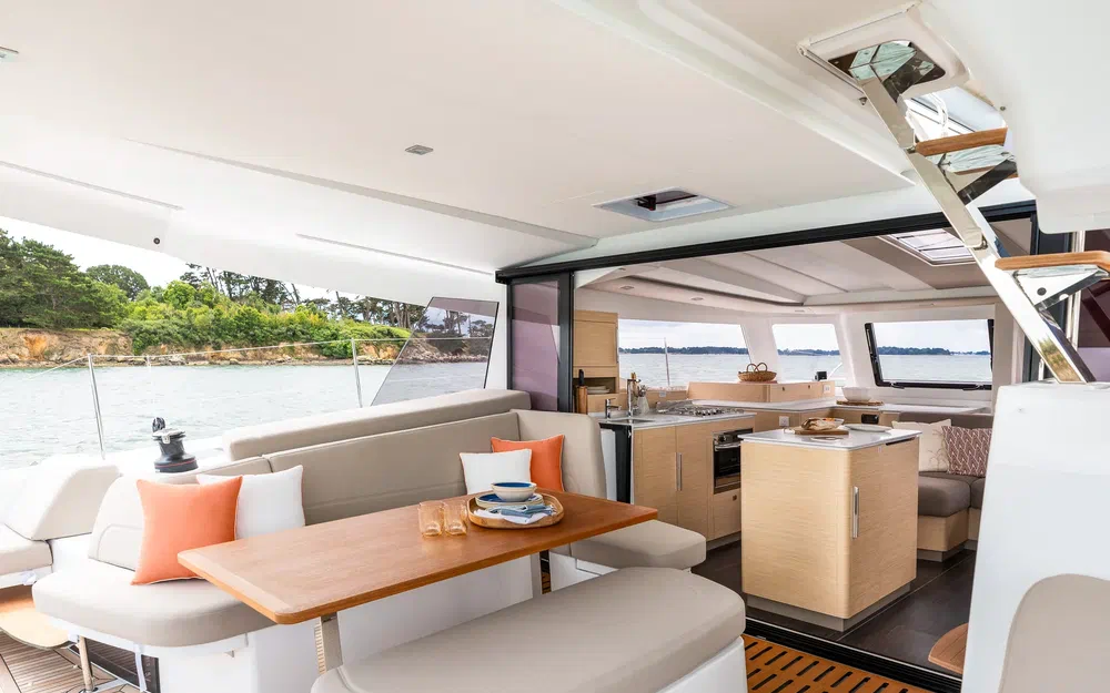 slider 55 Fountaine Pajot Lipari 41