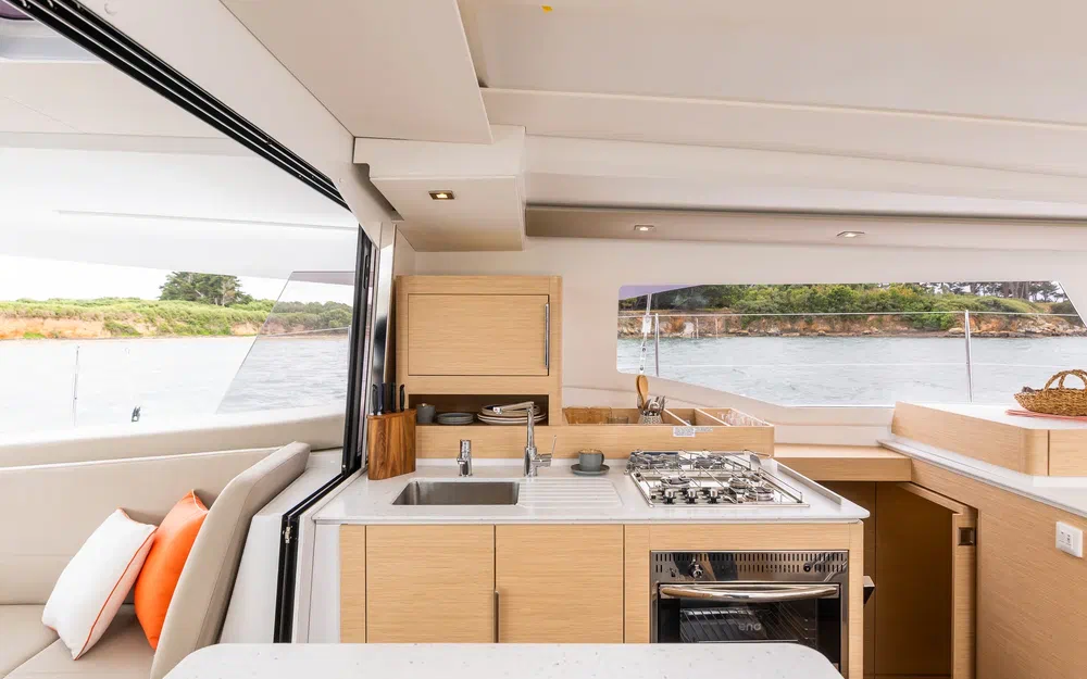 slider 56 Fountaine Pajot Lipari 41