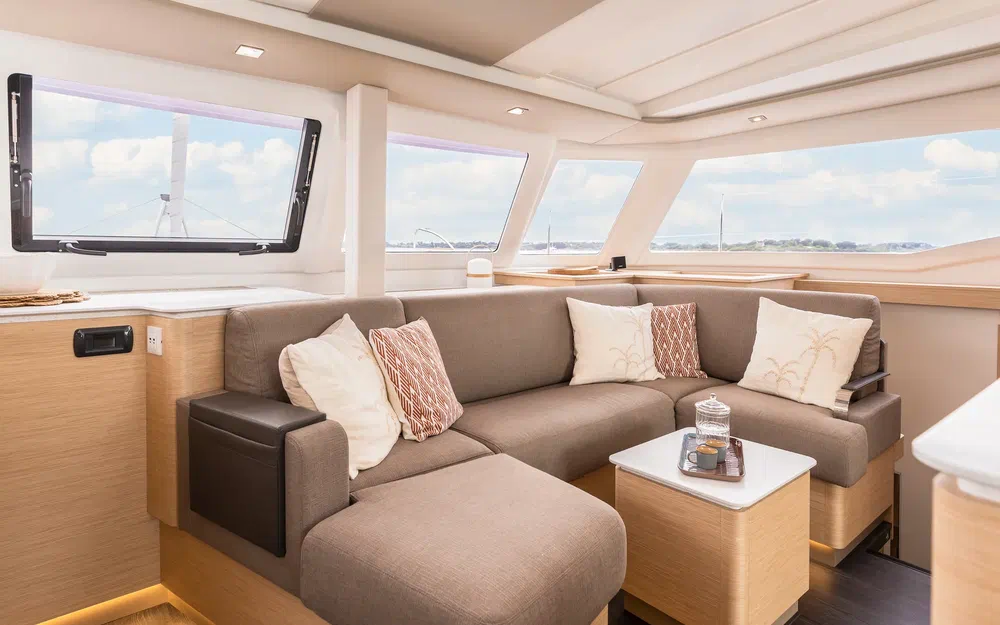 slider 58 Fountaine Pajot Lipari 41