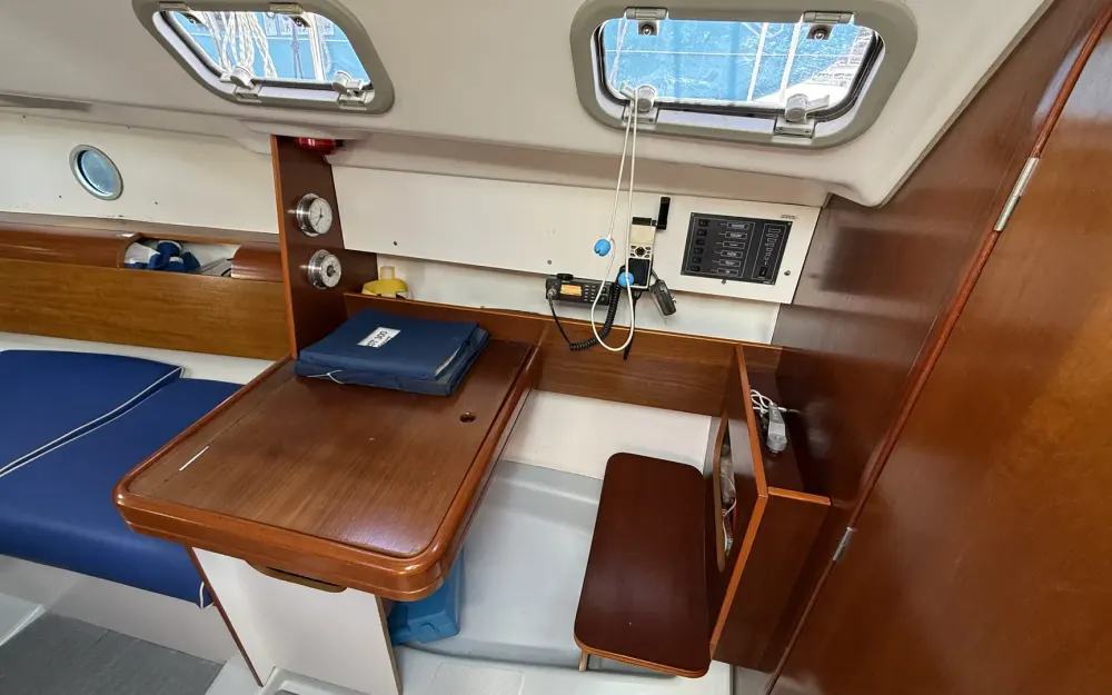 slider 7 Beneteau First 300 Spirit