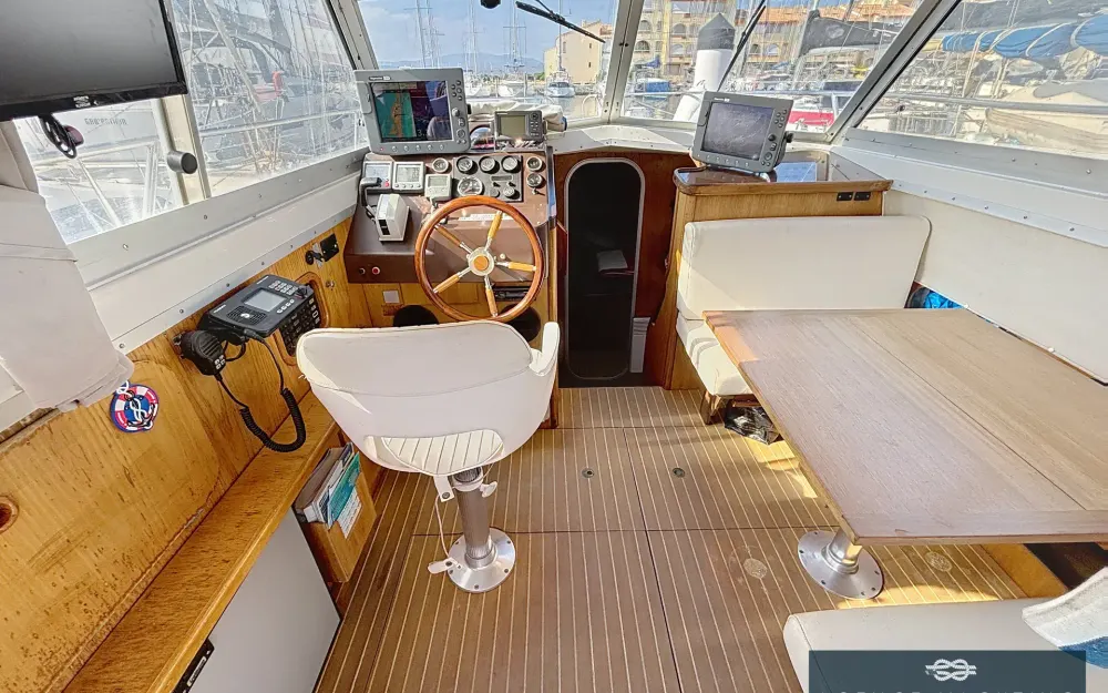 slider 1 Beneteau Antares 860
