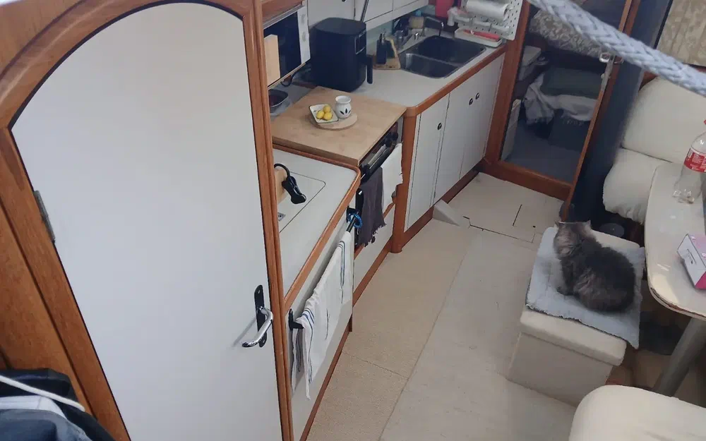 slider 5 Jeanneau Sun Odyssey 37